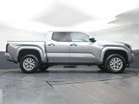 Used 2026 Toyota Tacoma SR5 AWD/4WD image 36