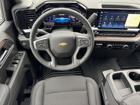 New 2026 Chevrolet Silverado 1500 LT image 18