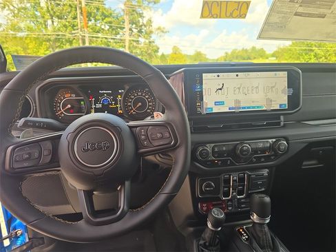 New 2025 Jeep Wrangler Unlimited Rubicon 392 image 14