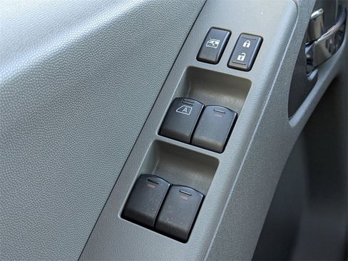 Used 2021 Nissan Frontier SV image 24