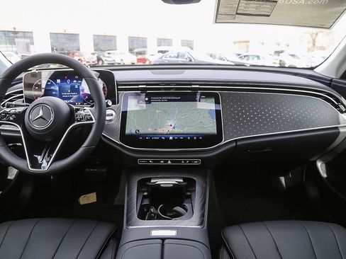 New 2024 Mercedes-Benz E 350 4MATIC Sedan image 9