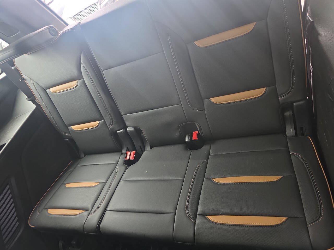 Used 2021 GMC Yukon AT4 AWD/4WD image 12