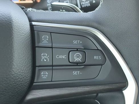 New 2026 Jeep Grand Cherokee Altitude RWD image 32