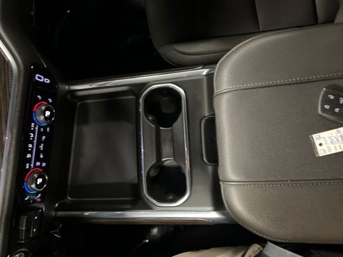 Used 2024 Chevrolet Silverado 3500 LT w/ Z71 Sport Edition image 27