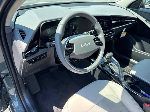New 2026 Kia Niro EX w/ EX Premium Package FWD image 10