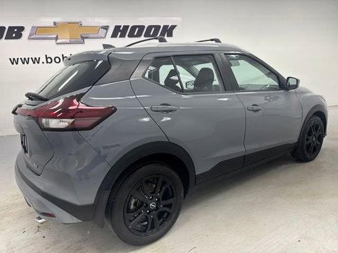 Used 2023 Nissan Kicks SV w/ Exterior Package FWD image 5