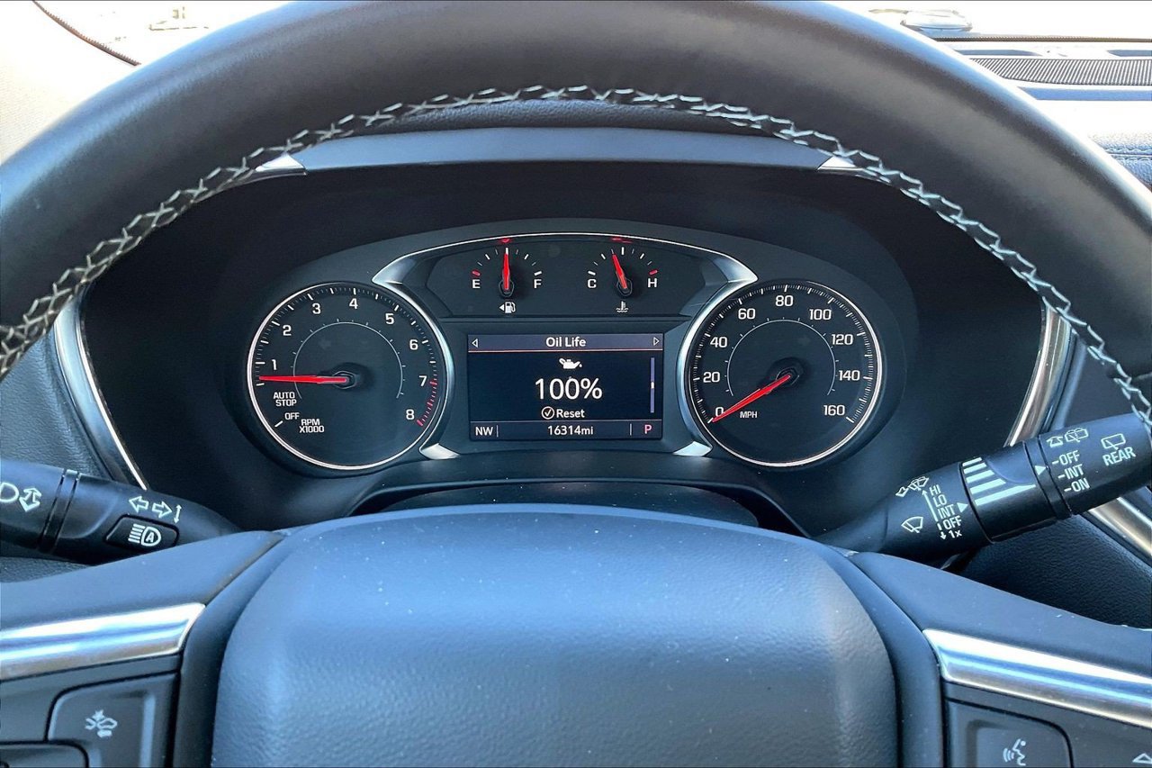 Used 2025 Chevrolet Blazer LT w/ Midnight/Sport Edition FWD image 10