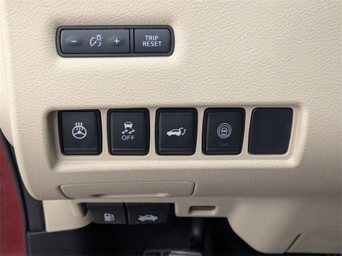 Used 2024 Nissan Murano SL image 16