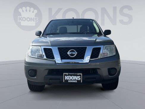 Used 2018 Nissan Frontier SV image 11