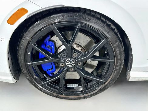 Used 2023 Volkswagen Golf 20th Anniversary Edition w/ Golf Protection Package AWD/4WD image 31