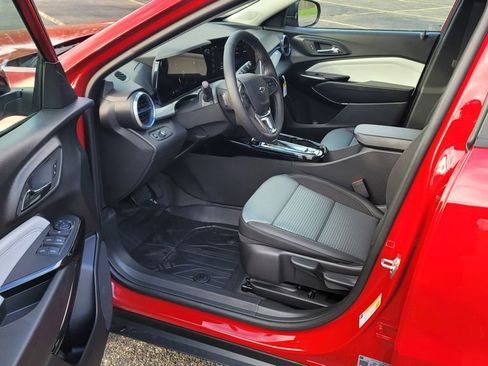 New 2026 Chevrolet Trax LT image 18