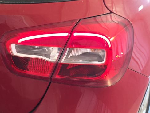 Used 2018 Mercedes-Benz GLA 250 image 13