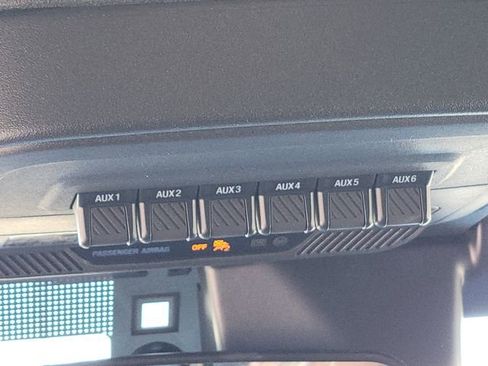 New 2025 Ford Bronco Heritage Edition image 9