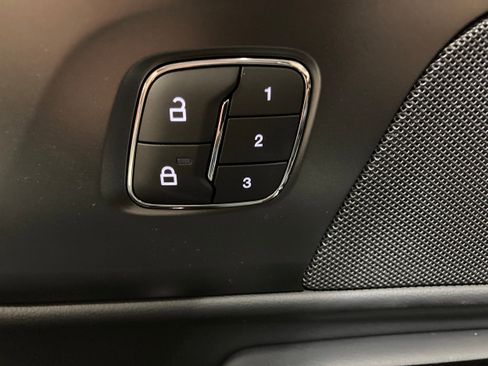 Used 2026 Lincoln Nautilus Premier w/ Equipment Group 102A image 23