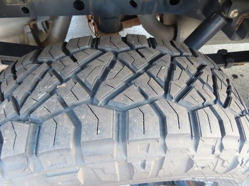 Used 2019 Ford F150 Lariat w/ Equipment Group 502A Luxury image 22