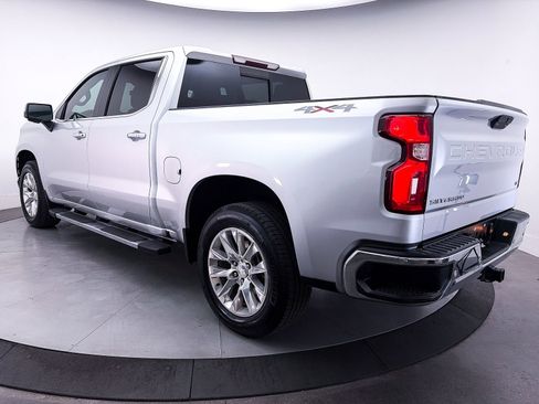 Used 2019 Chevrolet Silverado 1500 LTZ w/ LTZ Premium Package AWD/4WD image 16