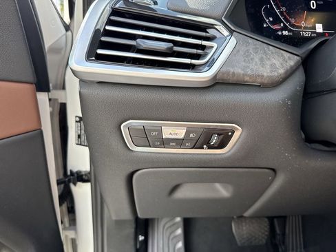 Used 2022 BMW X5 sDrive40i w/ Premium Package image 57