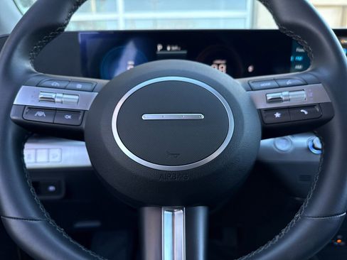 Certified 2025 Hyundai Kona SEL image 25