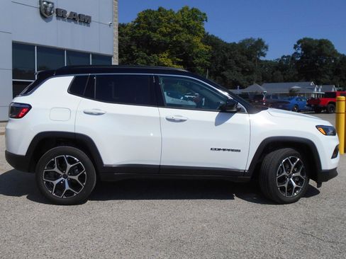 New 2026 Jeep Compass Limited AWD/4WD image 24