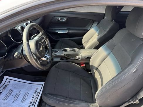 Used 2017 Ford Mustang Coupe RWD image 19