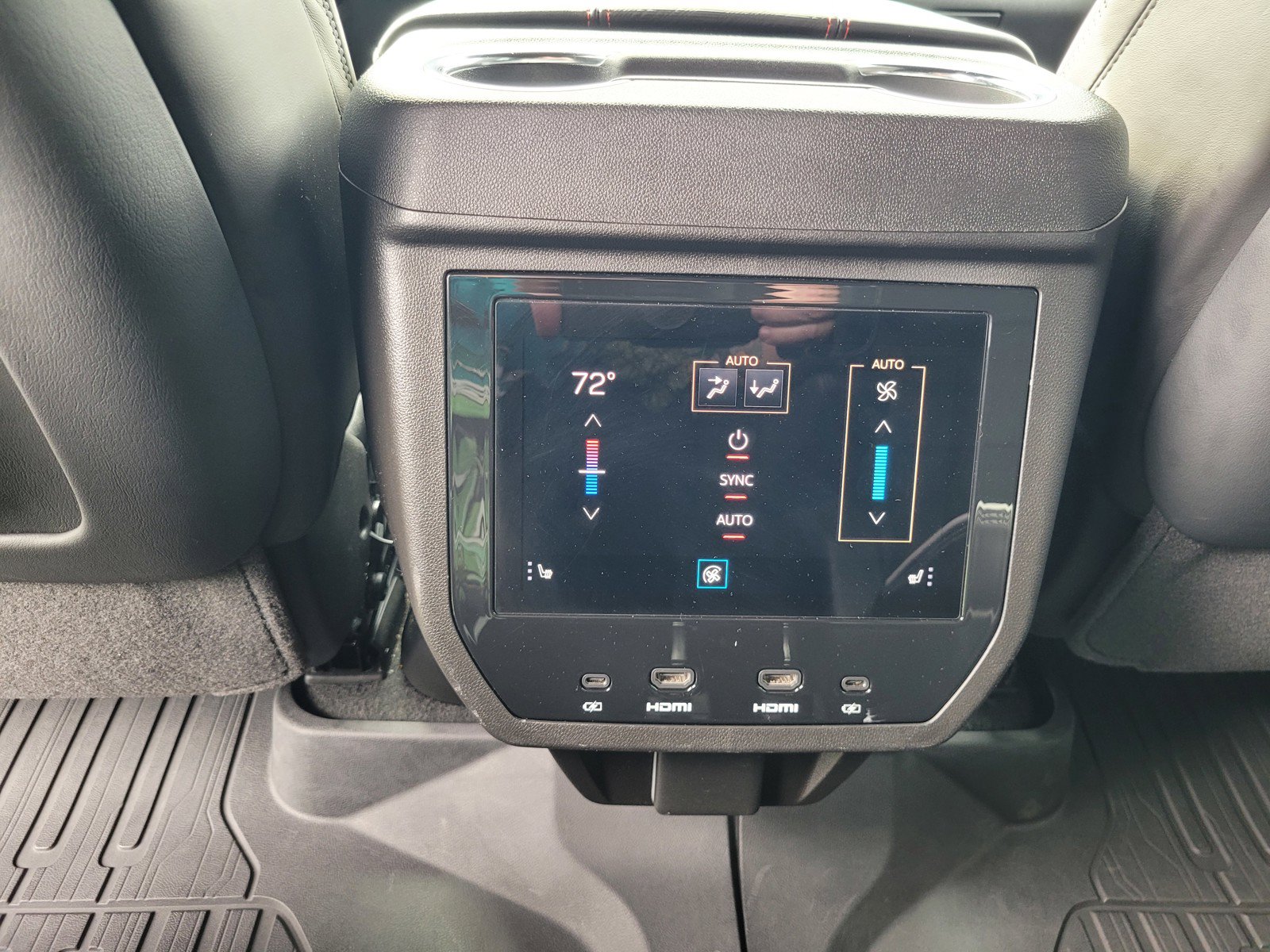 Used 2025 GMC Yukon AT4 Ultimate w/ LPO, Floor Liner Package AWD/4WD image 14