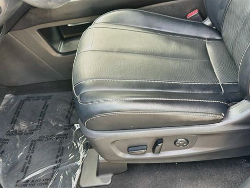 Used 2023 INFINITI QX60 Luxe w/ Performance Audio Package FWD image 18