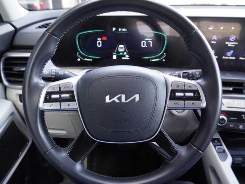 Used 2023 Kia Telluride S FWD image 17