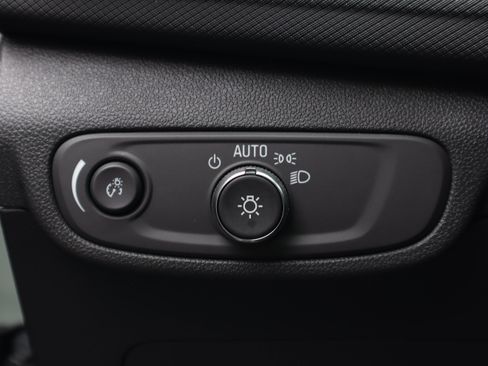 Used 2024 Chevrolet TrailBlazer RS w/ Convenience Package FWD image 23