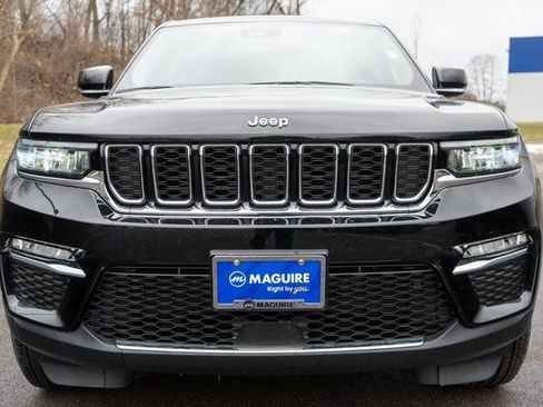 Used 2024 Jeep Grand Cherokee Limited AWD/4WD image 3