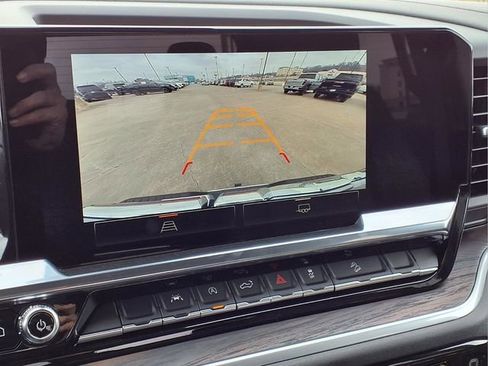 New 2026 GMC Sierra 1500 SLT image 9