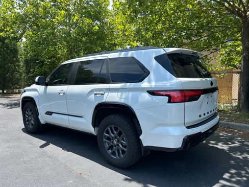 Used 2026 Toyota Sequoia Platinum AWD/4WD image 2