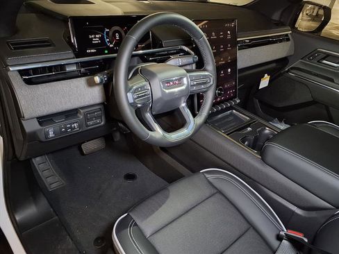 Used 2026 GMC Sierra EV Elevation image 15