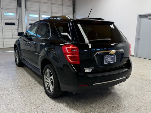 Used 2017 Chevrolet Equinox Premier w/ Enhanced Convenience Package image 2
