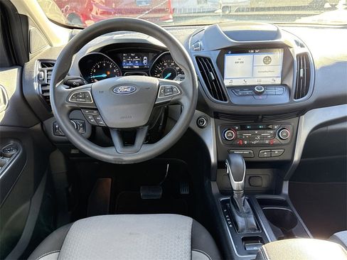 Used 2019 Ford Escape SE image 19
