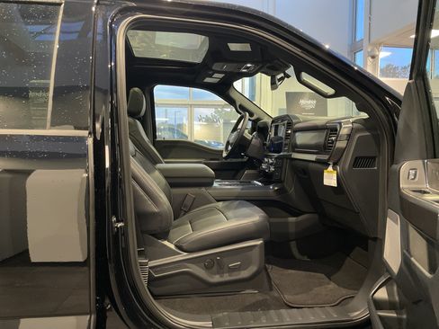 Used 2026 Ford F150 Lariat AWD/4WD image 43