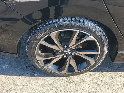 Used 2017 Honda Civic Sport image 5