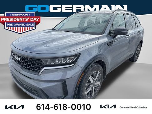 Certified 2023 Kia Sorento S w/ Panoramic Sunroof Package image 1