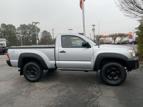 Used 2012 Toyota Tacoma 4x4 Regular Cab image 9