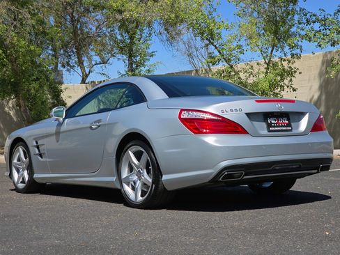 Used 2014 Mercedes-Benz SL 550 image 8