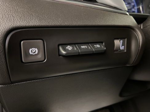 Used 2023 Buick Enclave Premium w/ Experience Buick Package image 19