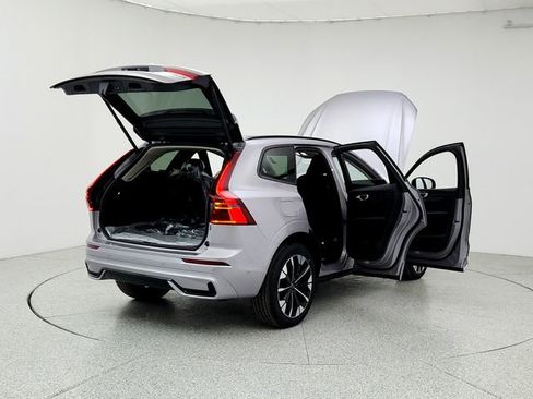 New 2026 Volvo XC60 B5 Plus w/ Climate Package image 11