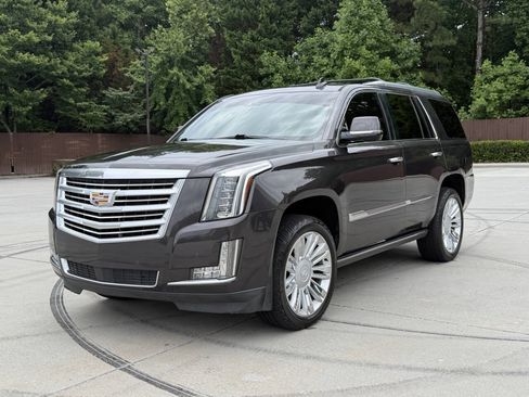 Used 2016 Cadillac Escalade Platinum AWD/4WD image 1