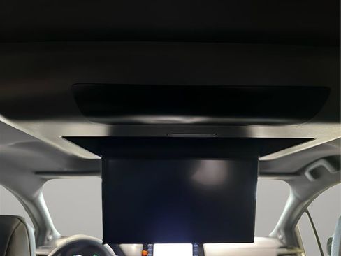 Used 2023 Toyota Sienna XLE Woodland Edition AWD/4WD image 14
