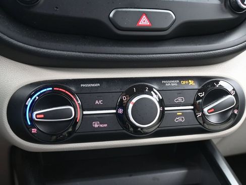 Used 2021 Kia Soul LX image 22