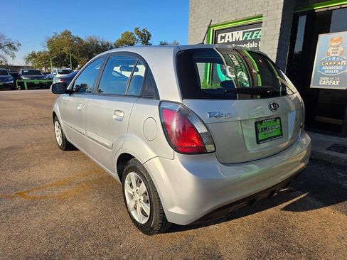 Used 2010 Kia Rio5 w/ Value Pkg image 6