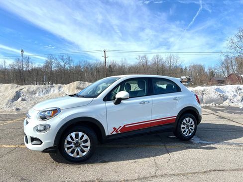 Used 2016 FIAT 500X Pop image 3