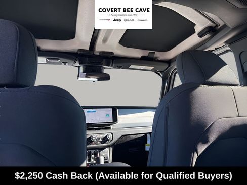 New 2025 Jeep Gladiator Willys image 40