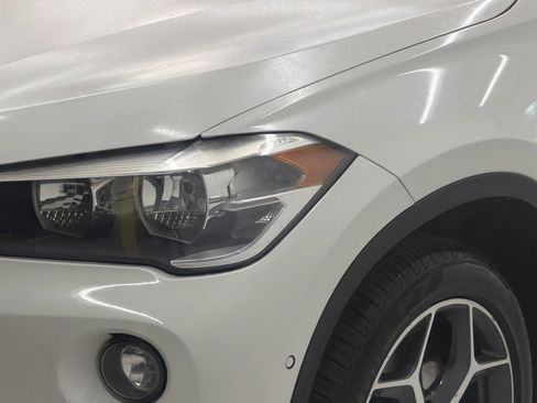 Used 2018 BMW X1 xDrive28i AWD/4WD image 4
