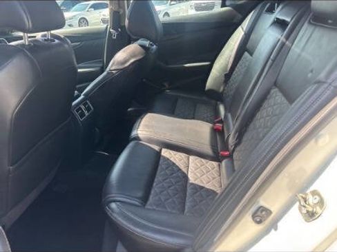 Used 2017 Nissan Maxima Platinum image 9