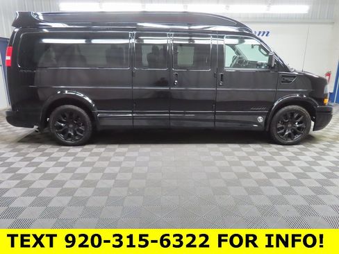 Used 2022 GMC Savana 2500 Work Van w/ Enhanced Convenience Package image 2